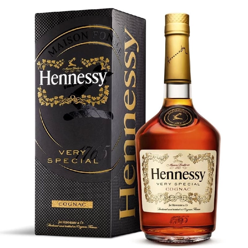 Hennessy vs cognac 700ml at mr. Chow malaysia